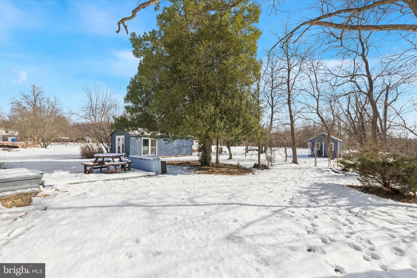 15 Maple Avenue photo 12