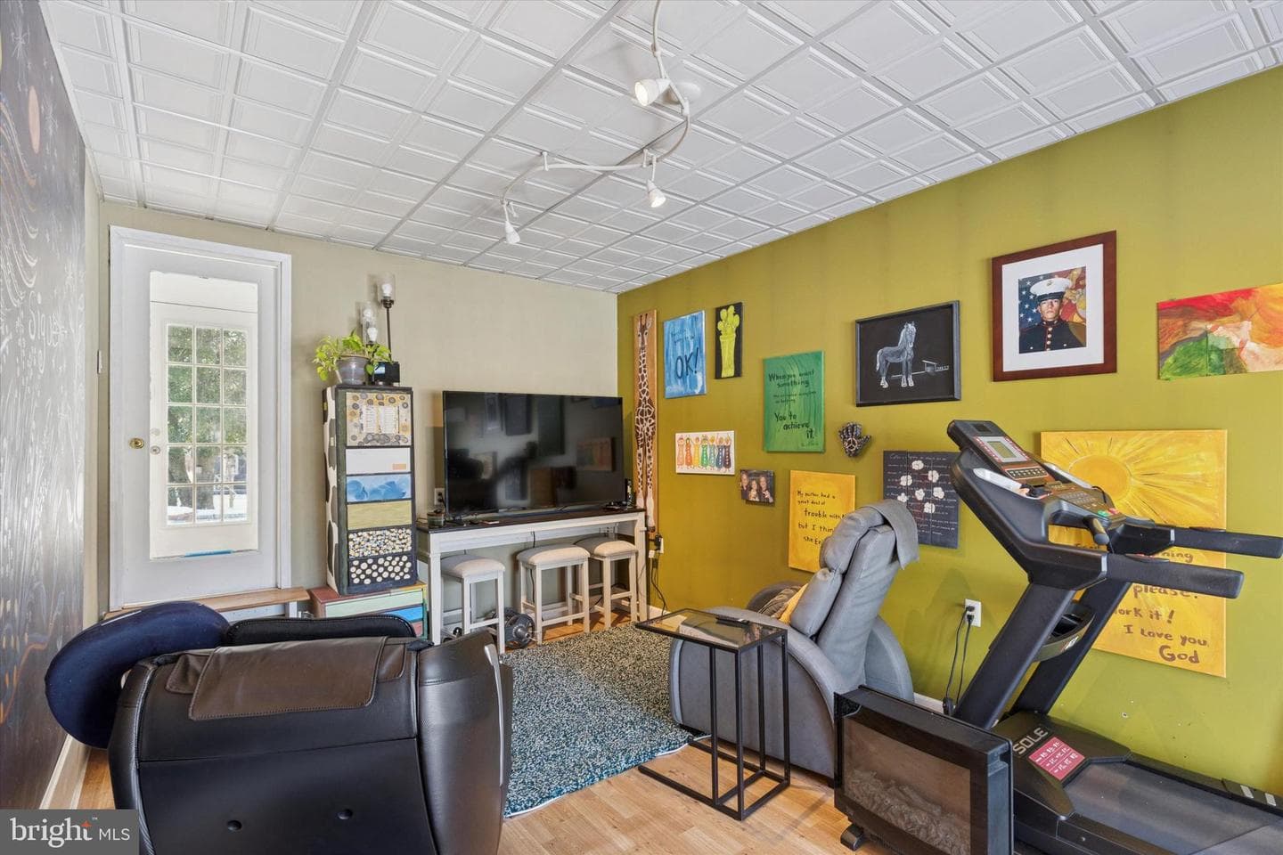 15 Maple Avenue photo 16