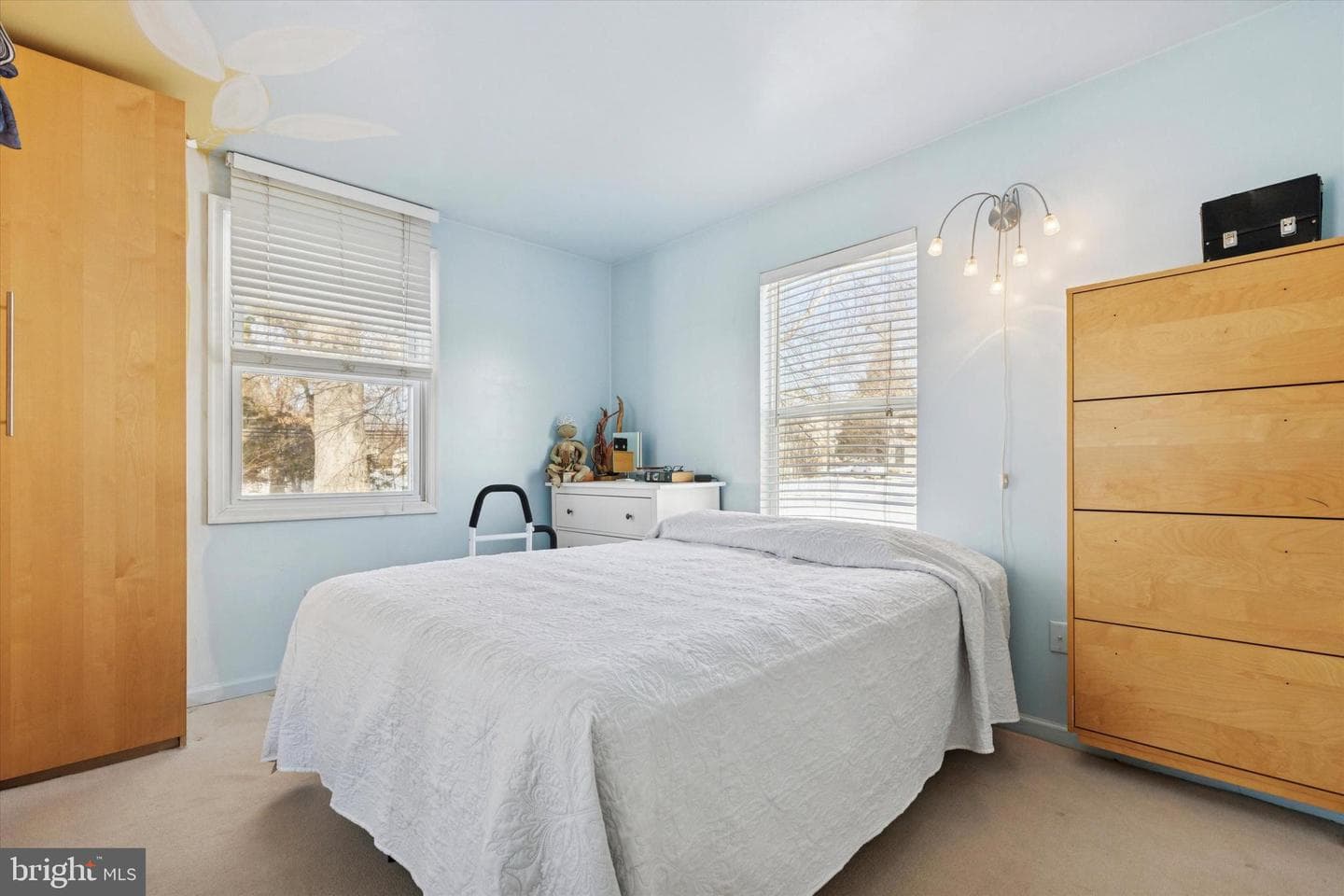 15 Maple Avenue photo 8