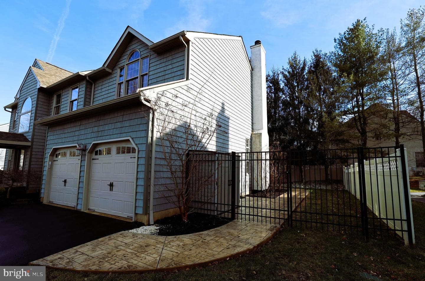 112 Steeplechase Drive photo 3