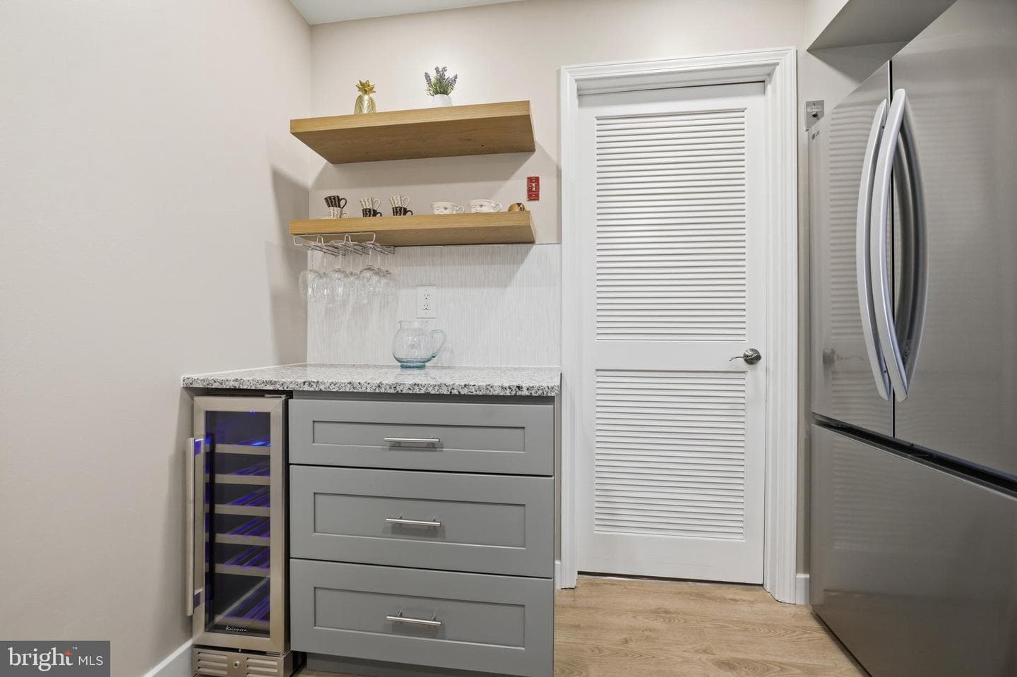 1812 Society Place photo 11