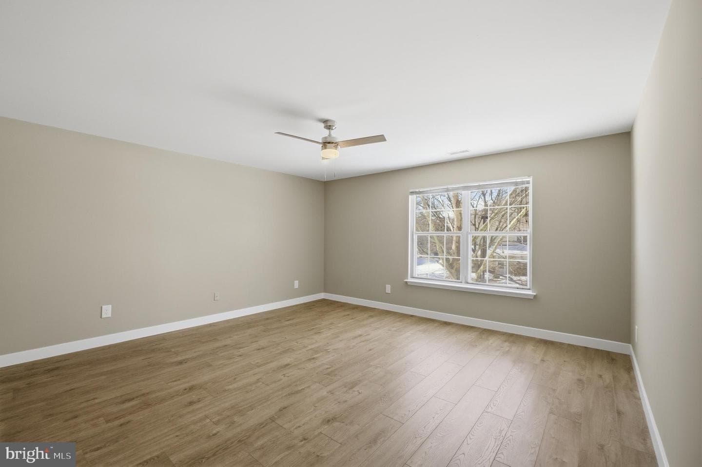 1812 Society Place photo 12
