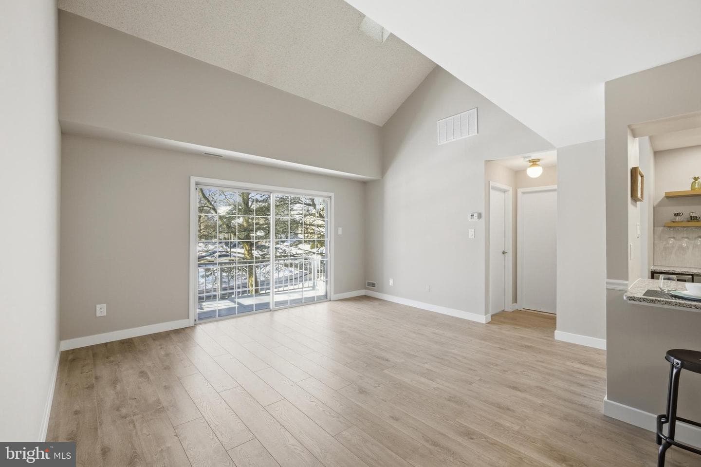 1812 Society Place photo 3