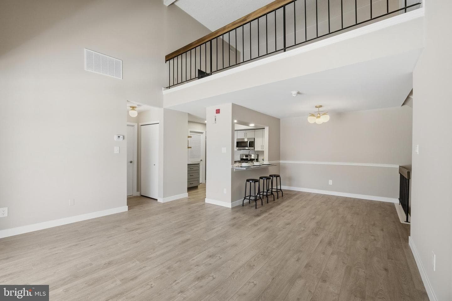 1812 Society Place photo 7