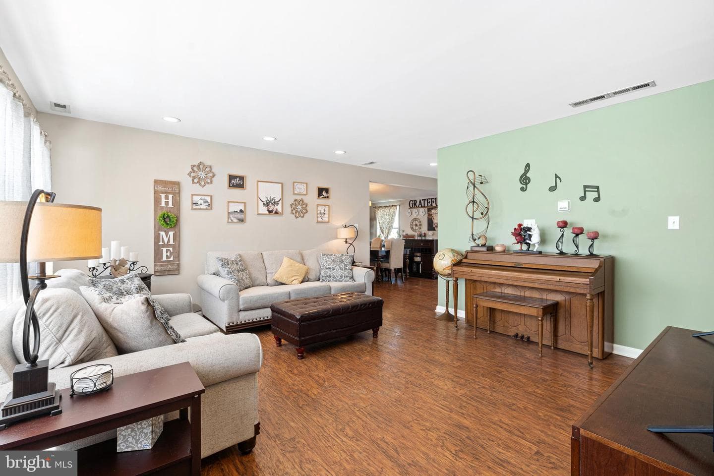 28 Macintosh Road photo 3