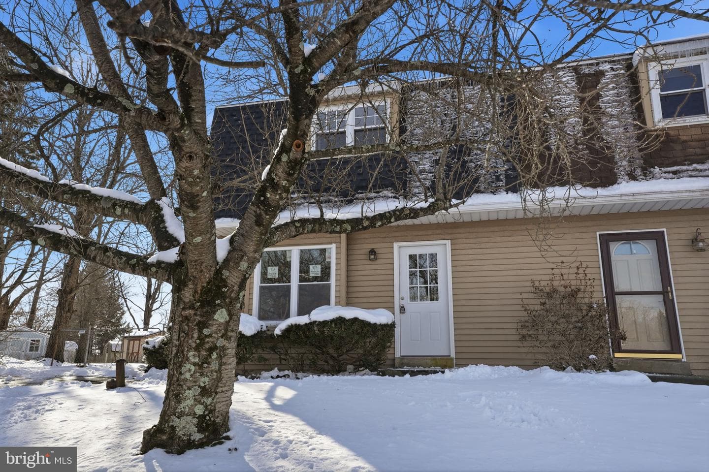 729 Lexington Way photo 1