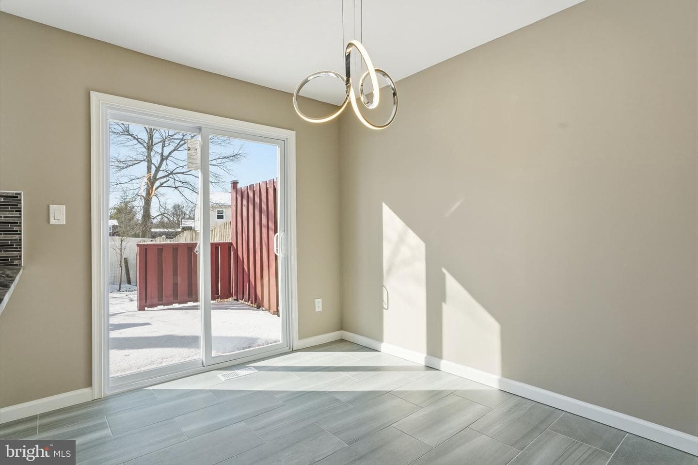 729 Lexington Way photo 14