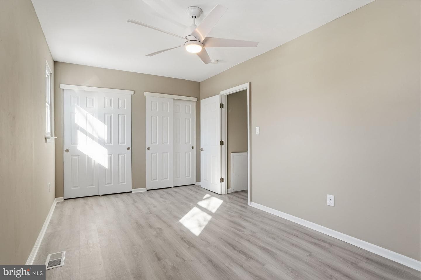 729 Lexington Way photo 26