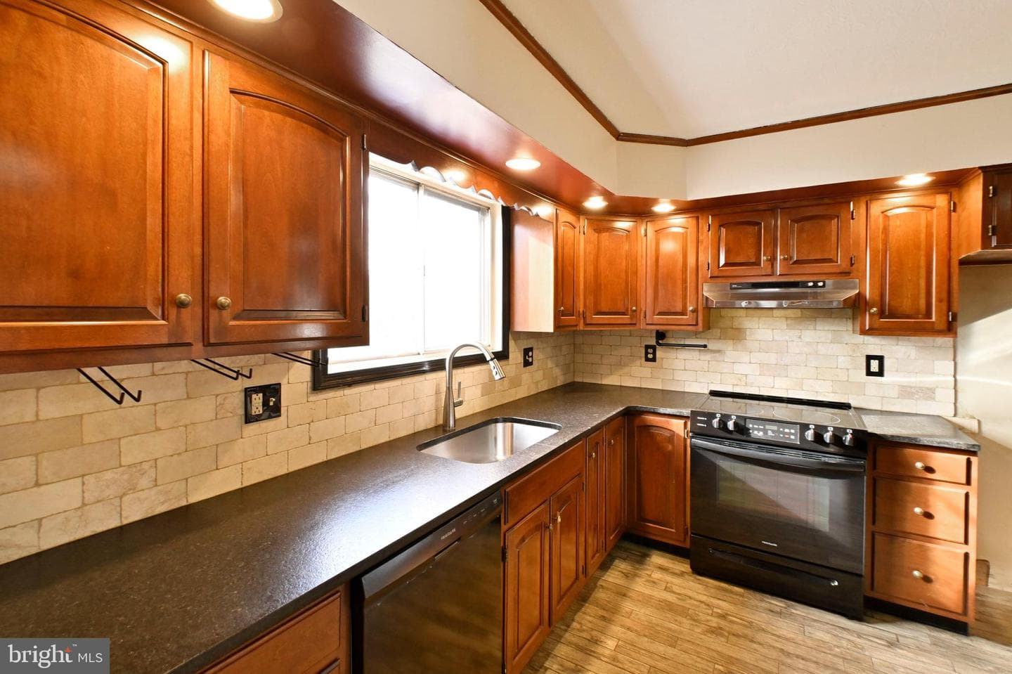 35 Fairway Drive photo 17