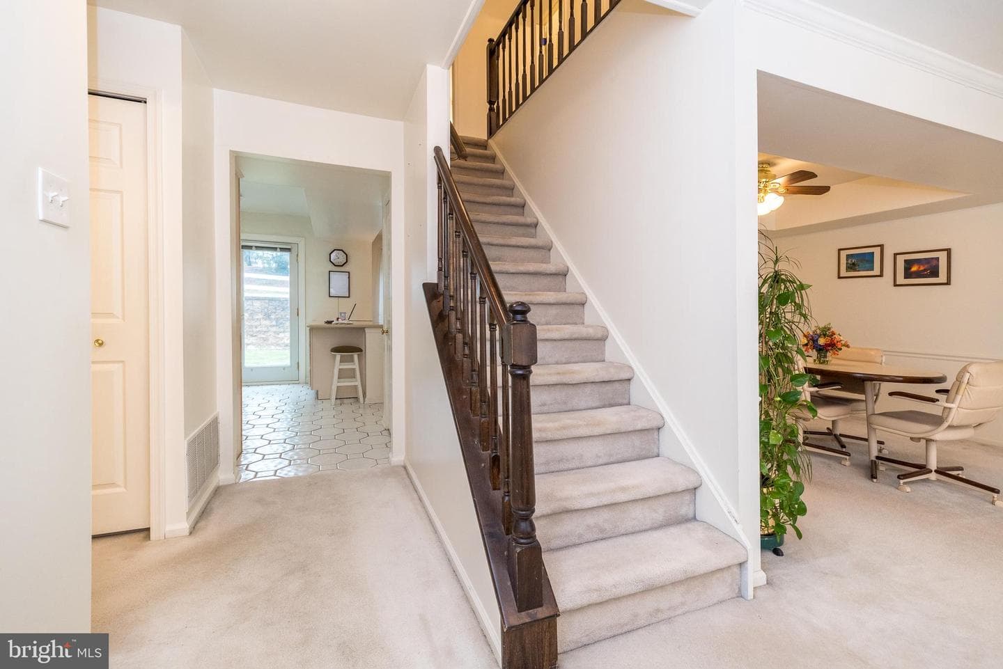 1703 Fredendall Circle photo 4
