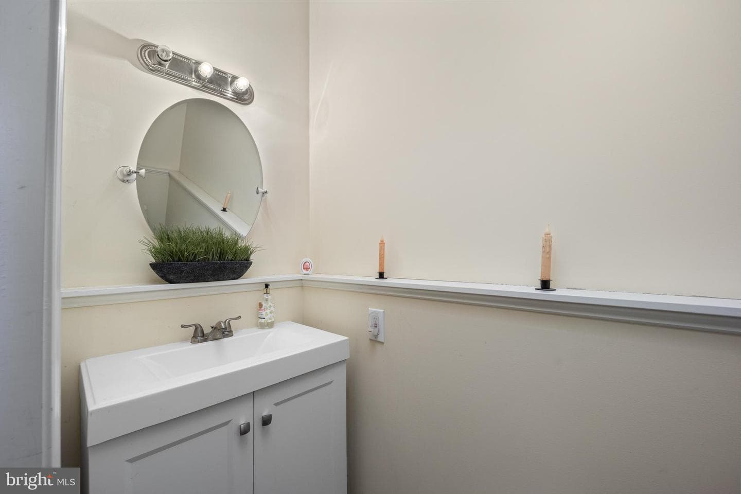 215 E Dark Hollow Road photo 18
