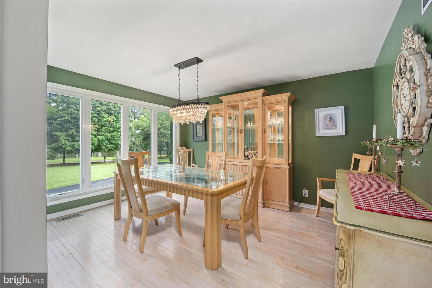 215 E Dark Hollow Road photo 8