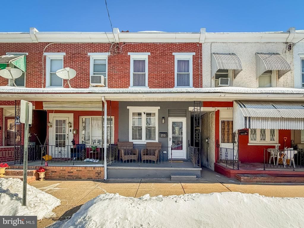 213 New Brook Street photo 37