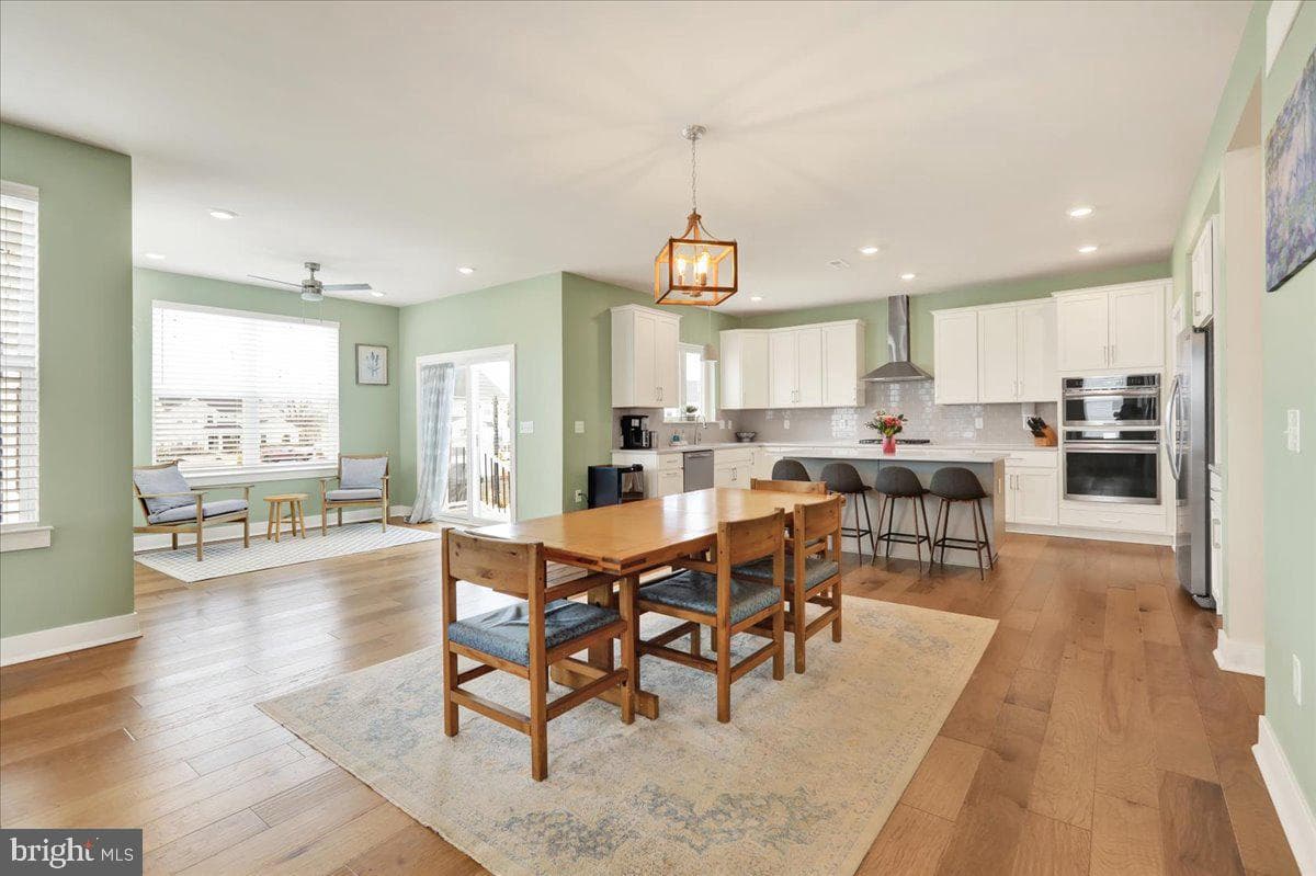1076 Mariwill Drive photo 14
