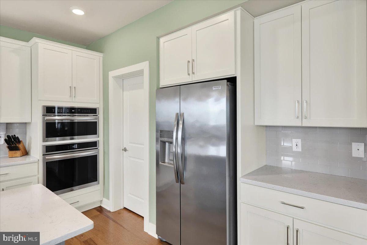 1076 Mariwill Drive photo 19