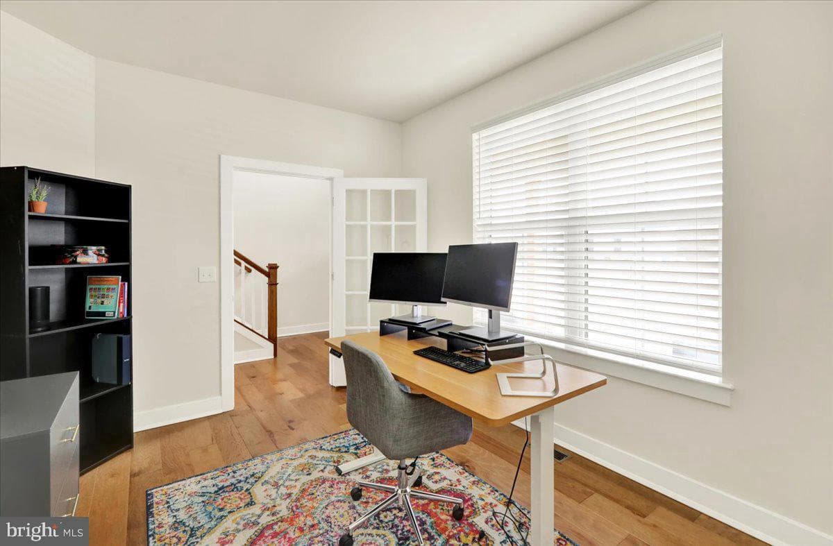 1076 Mariwill Drive photo 9