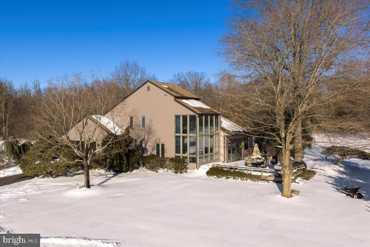 2096 Holicong Road photo 2