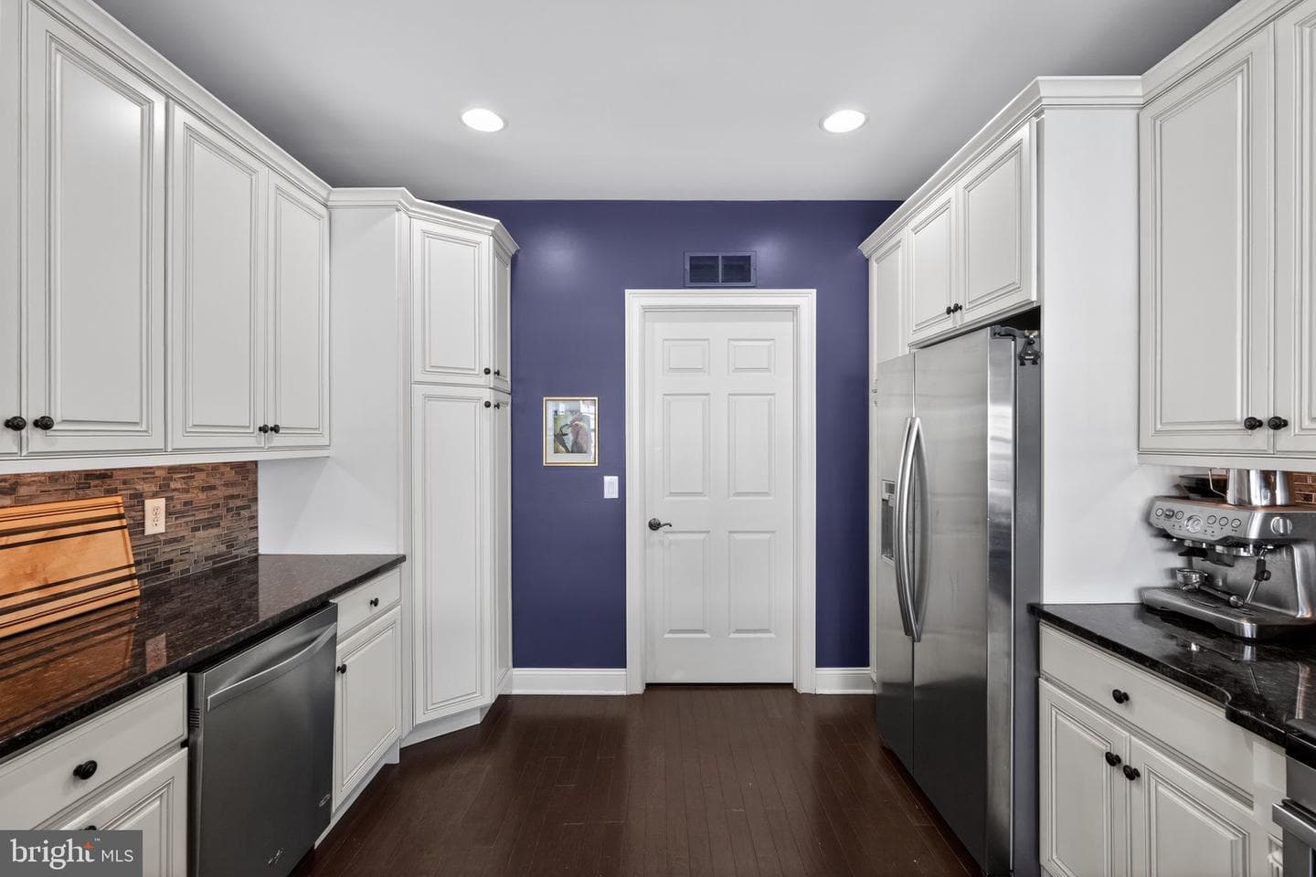 284 Willow Drive photo 8