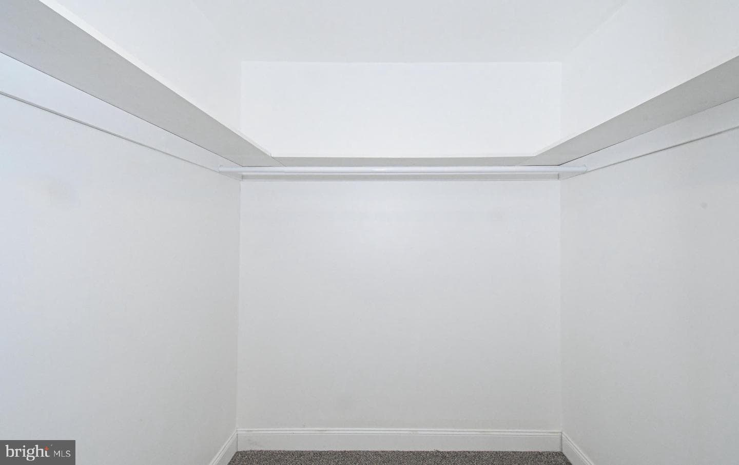 2980 Yorkshire Road photo 39