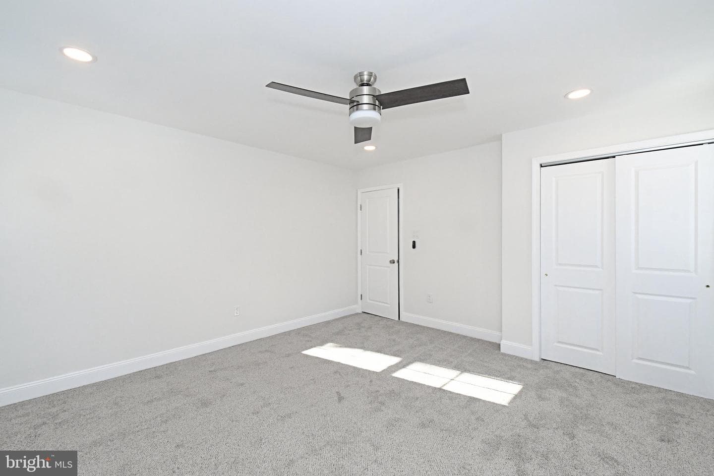2980 Yorkshire Road photo 48