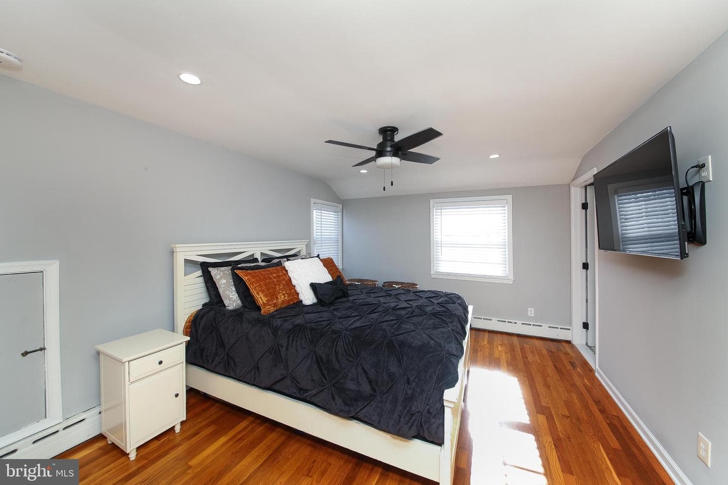 543 Green Valley Road photo 14