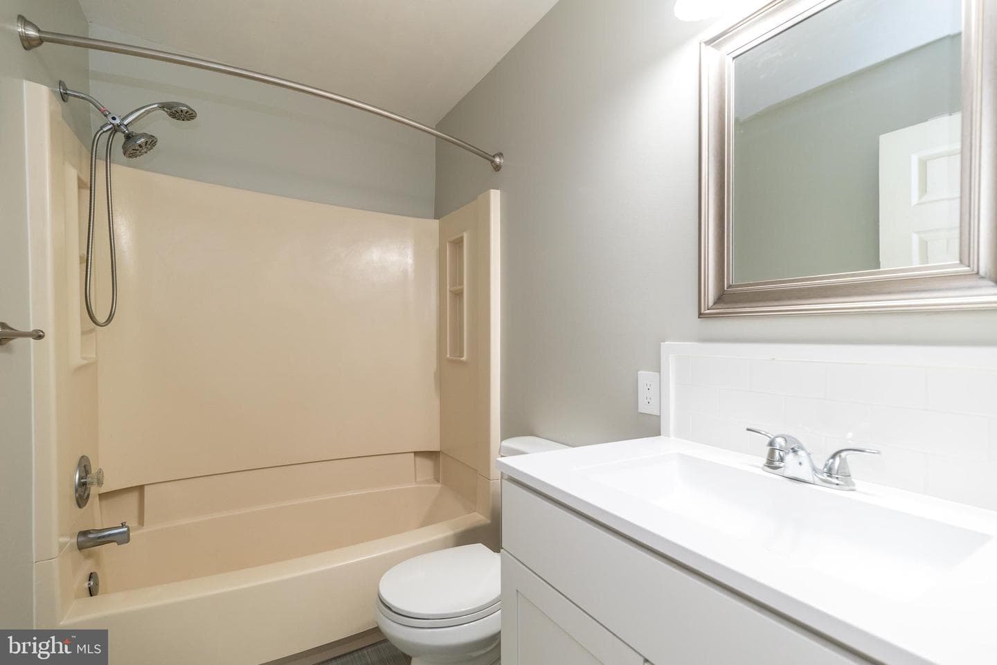 3 Glen Meadow Court photo 29