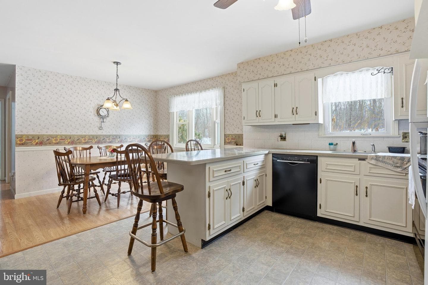 1627 Diamond Street photo 10