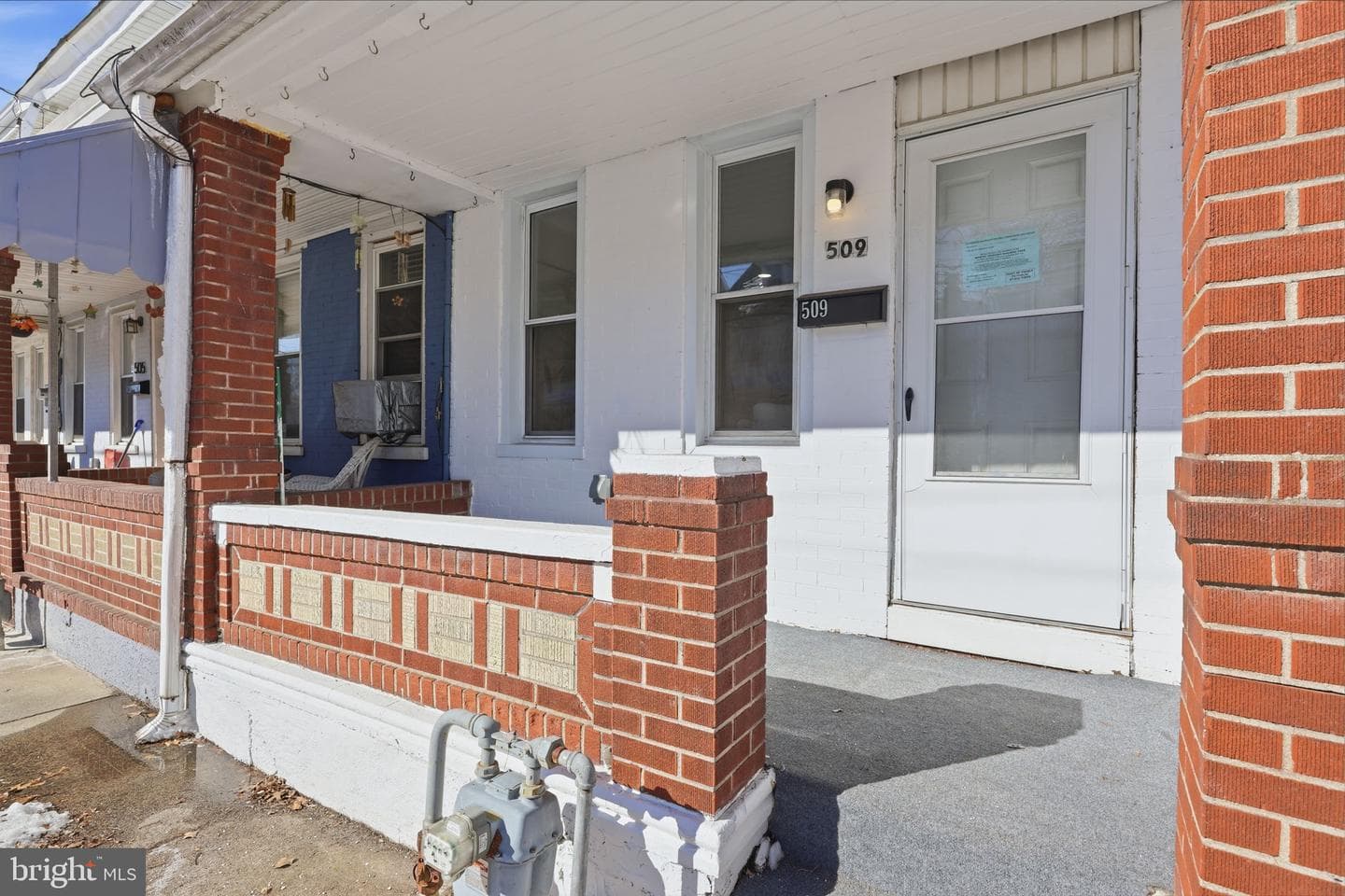 509 Pond Street photo 3