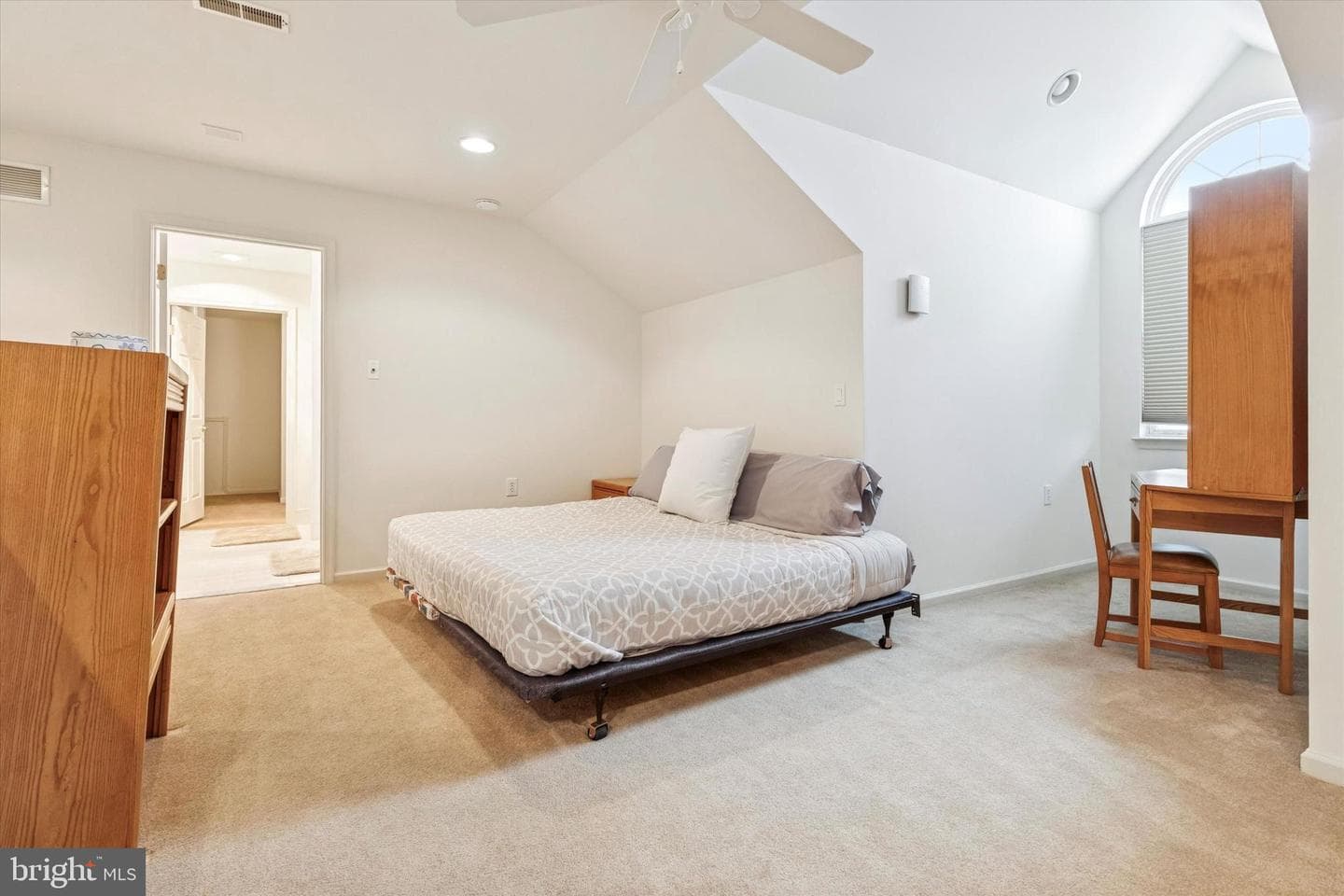 189 Villa Drive photo 17