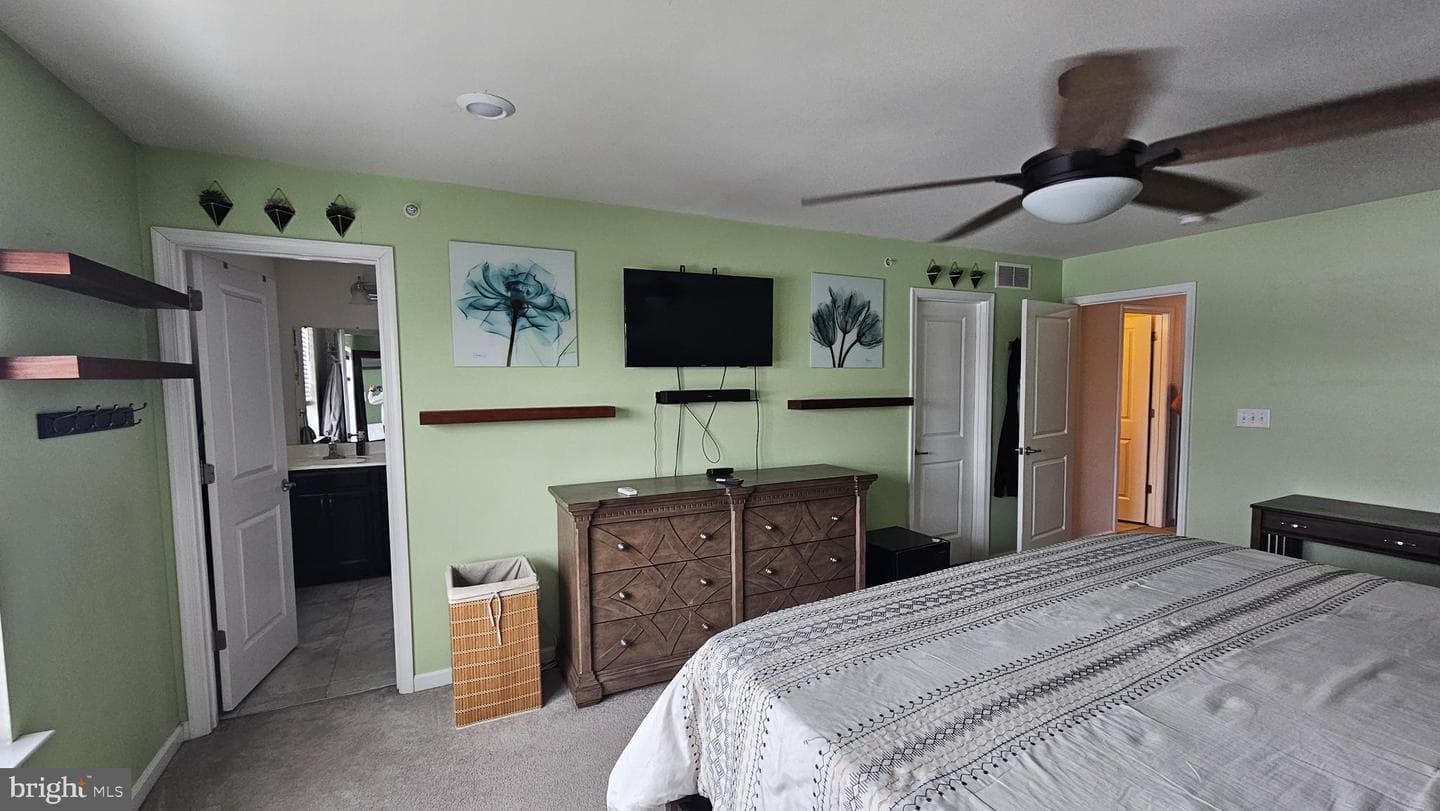 202 Pond View Court photo 15