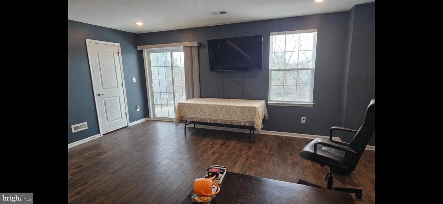 202 Pond View Court photo 25