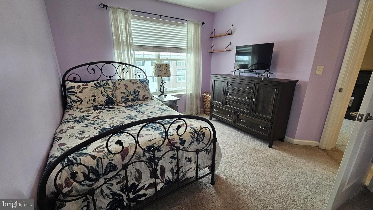 202 Pond View Court photo 27