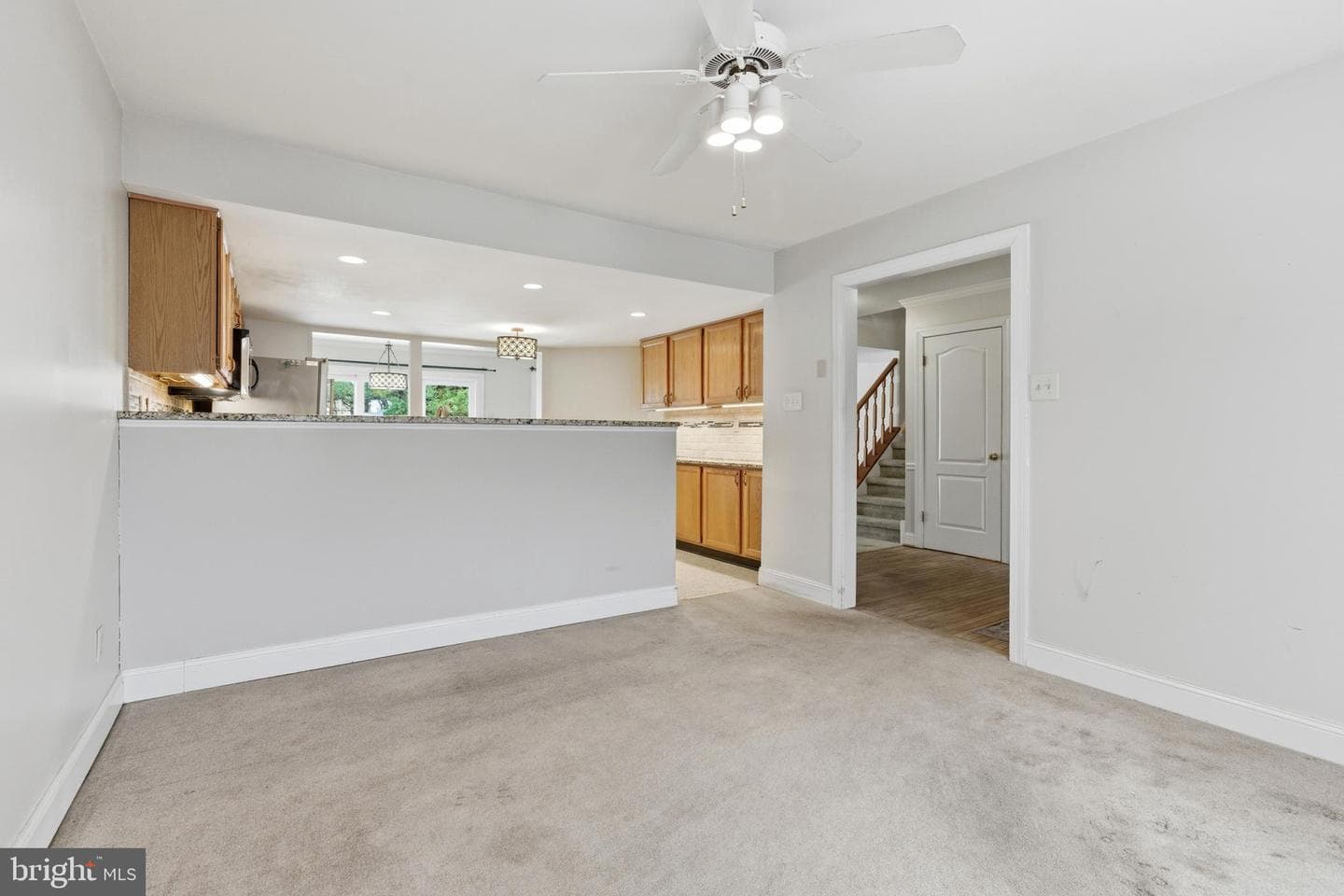 703 Eagle Lane photo 9