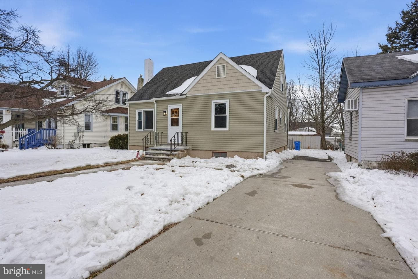 7122 N Radcliffe Street photo 2