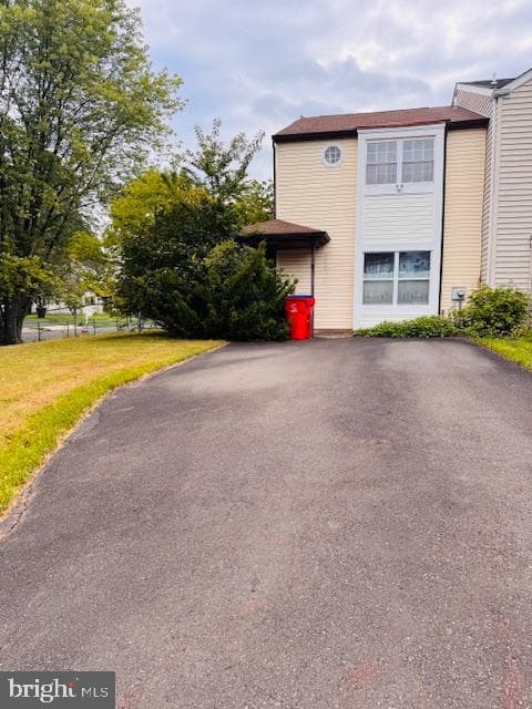 632 Longfellow Court, Warminster