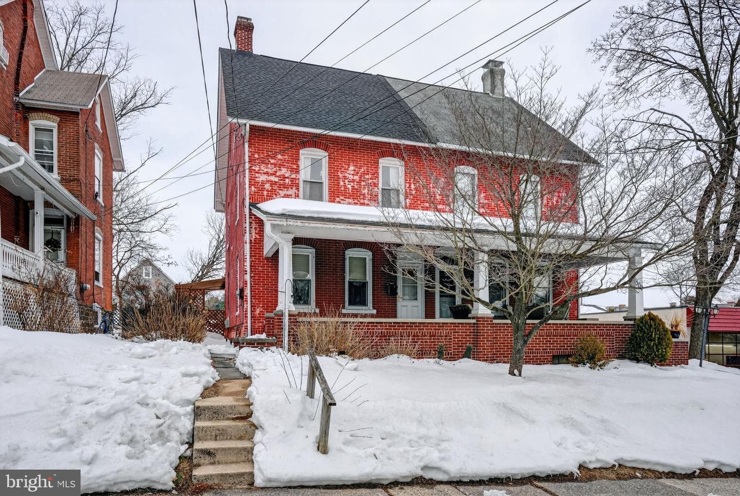 311 W Walnut Street