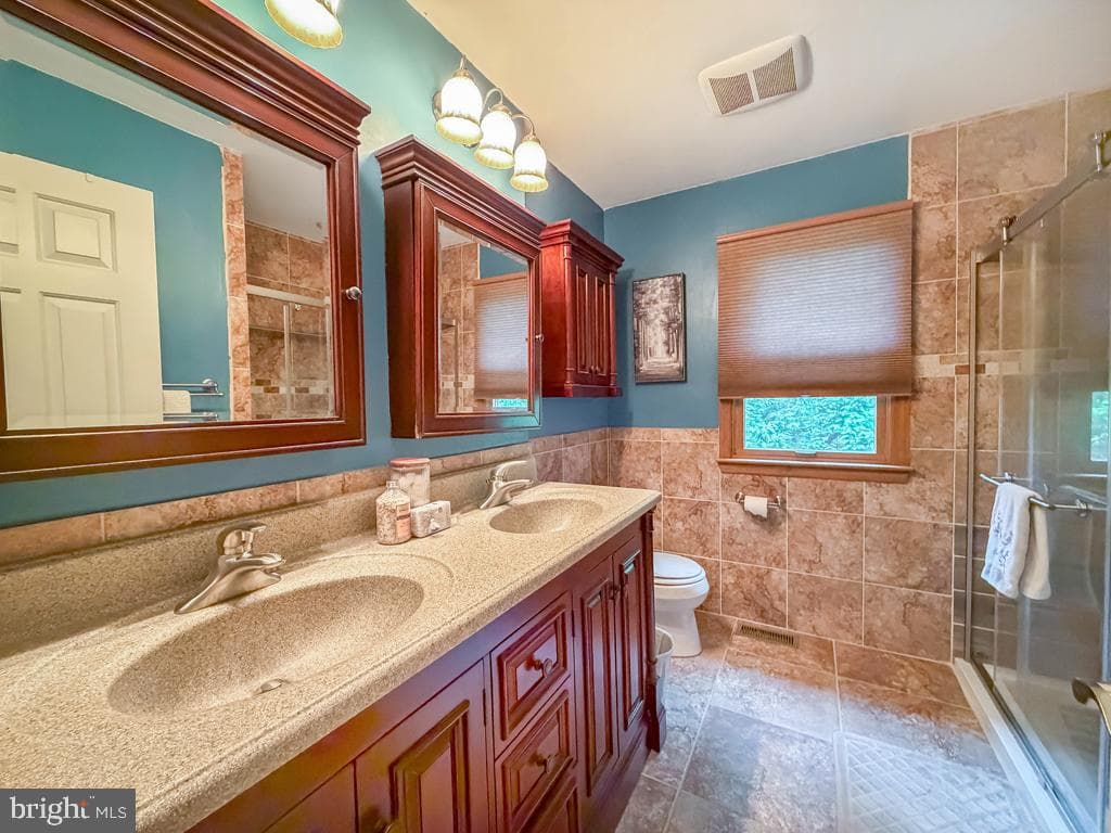 336 Fox Hollow Drive photo 32