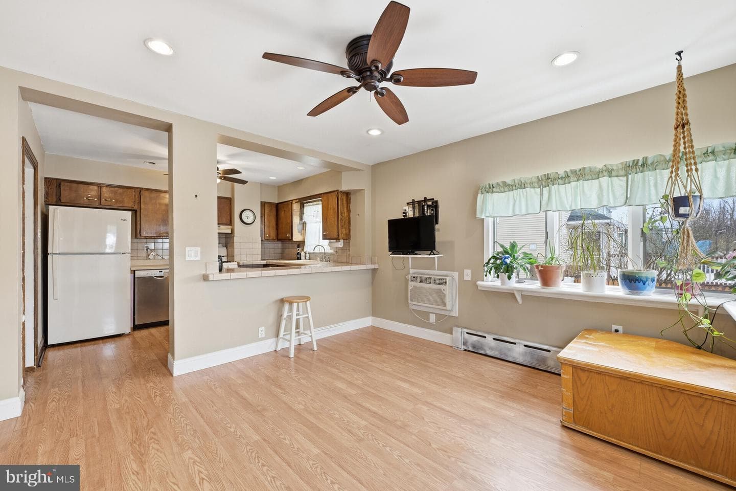 428 Madison Avenue photo 8