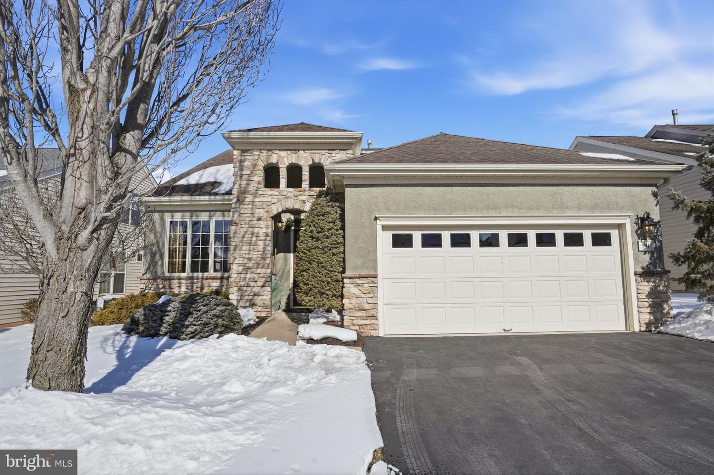 941 Hamilton Way photo 2