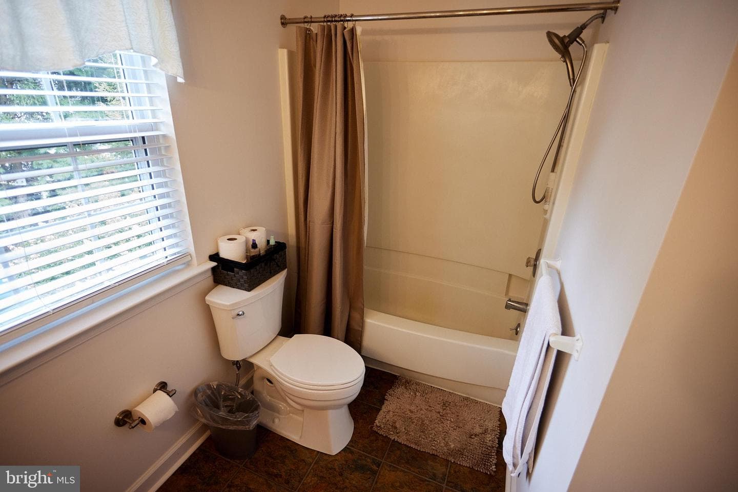 704 Campus Drive photo 15