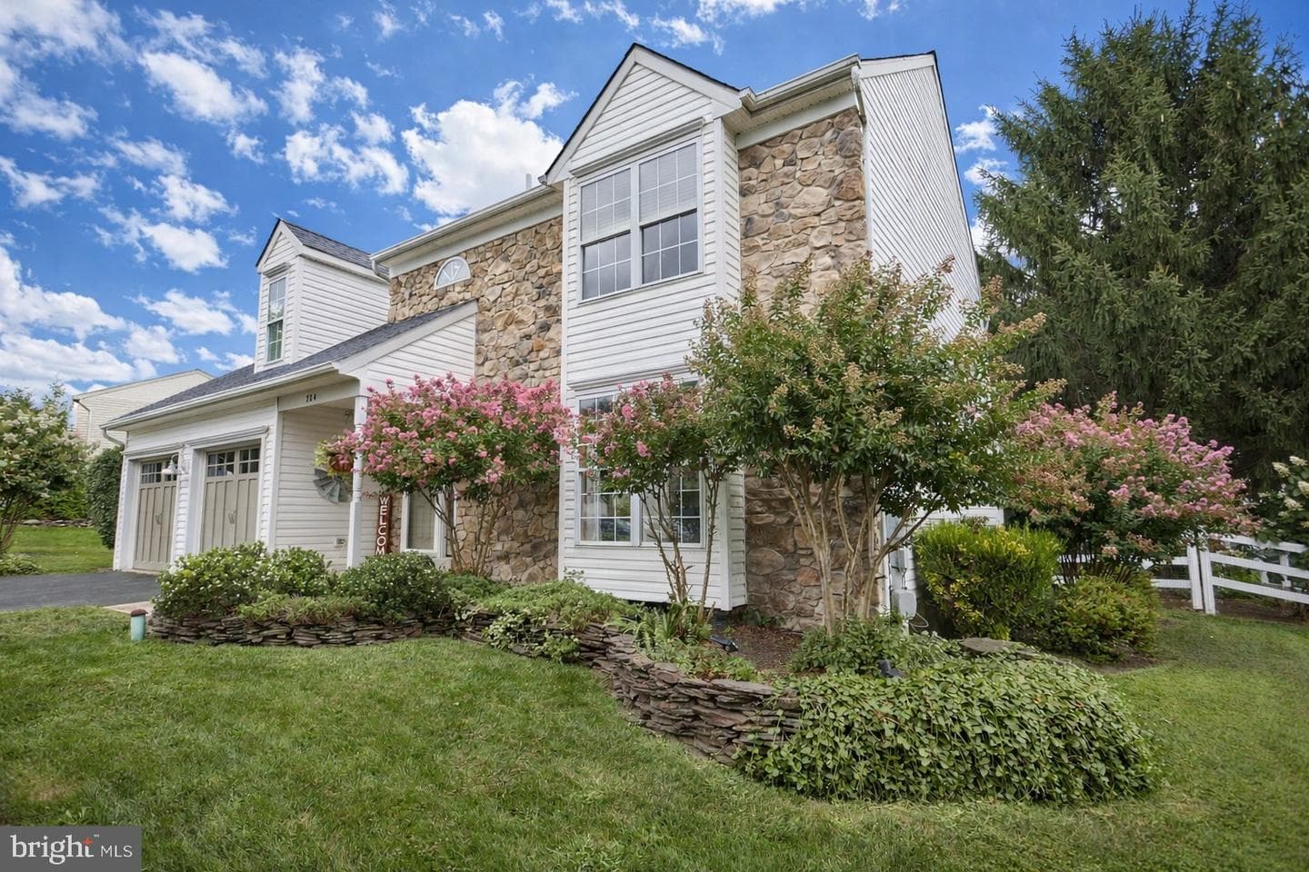704 Campus Drive photo 3