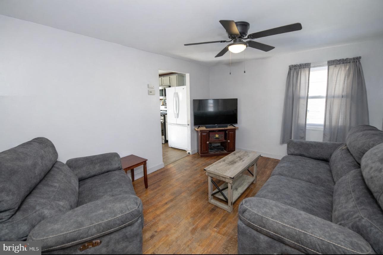 618 Cedar Avenue photo 2