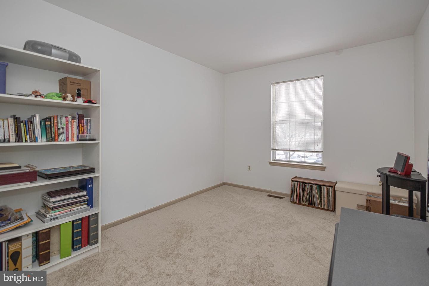 512 Mews Drive photo 17
