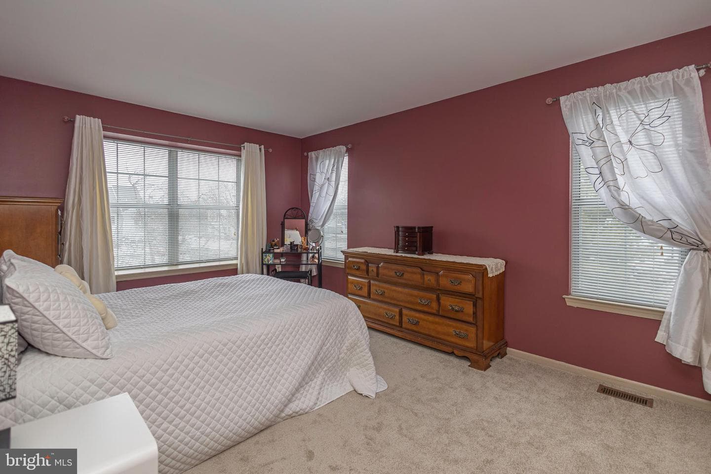 512 Mews Drive photo 20