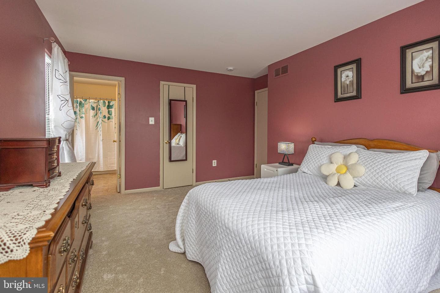 512 Mews Drive photo 24