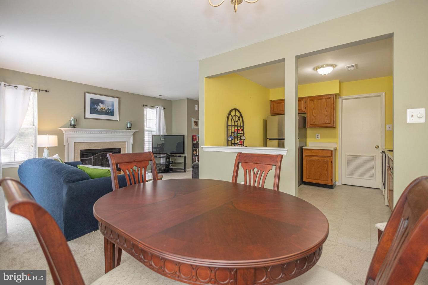 512 Mews Drive photo 9