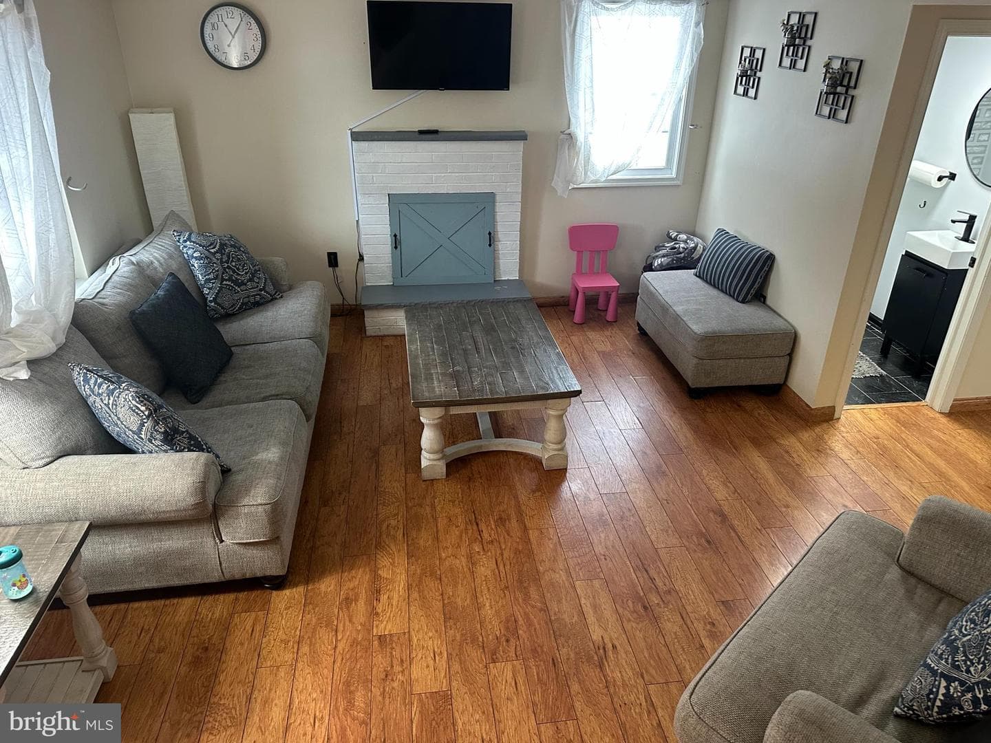 17 Naylor Court photo 3