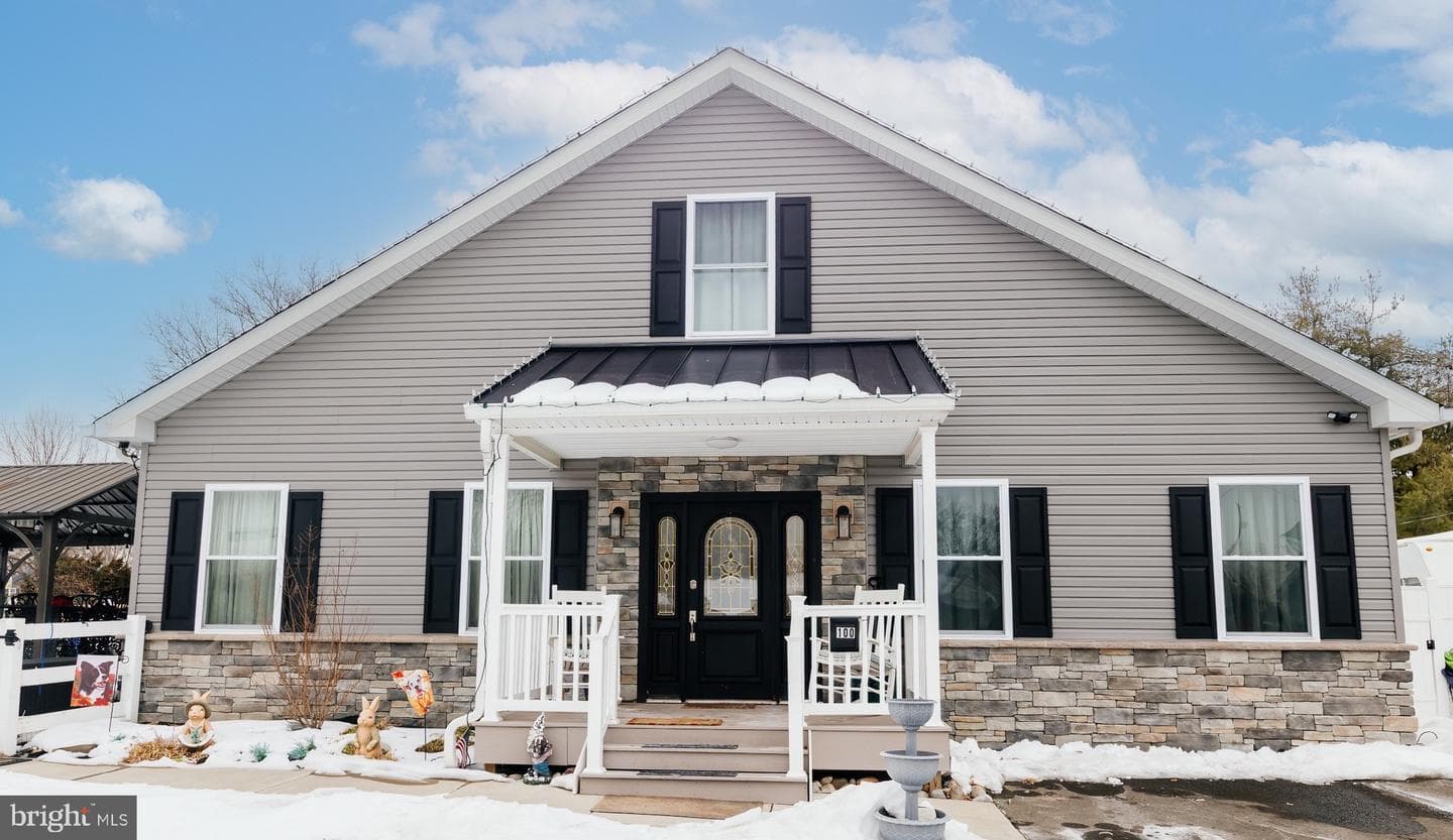 100 Elderberry Drive photo 2