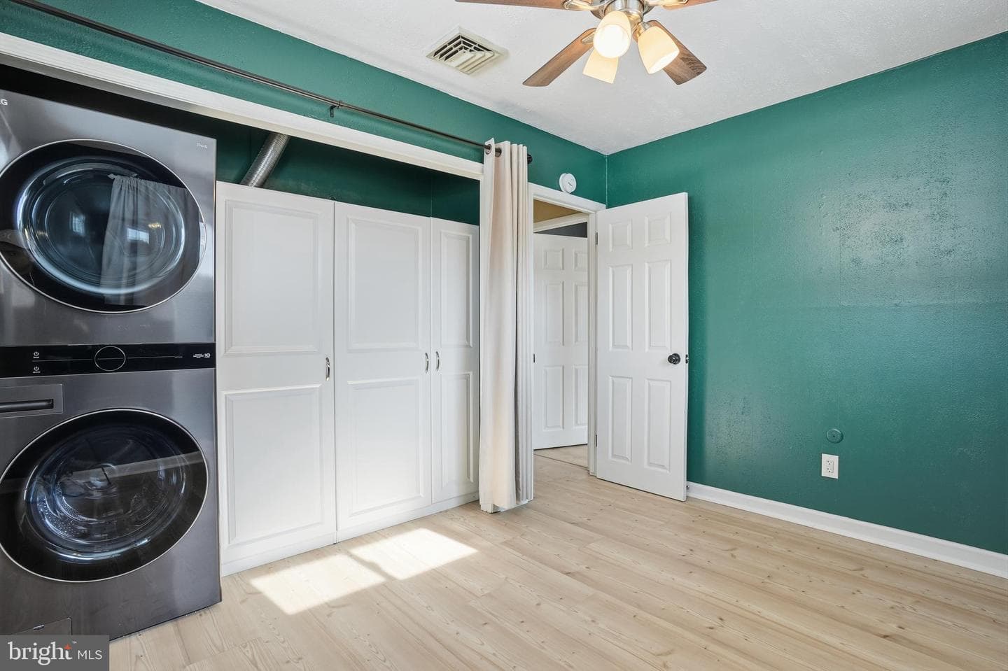 2510 Green Avenue photo 10