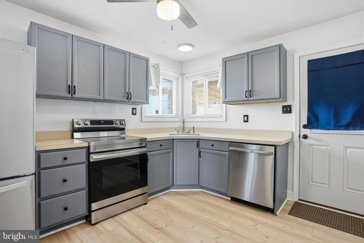 2510 Green Avenue photo 4
